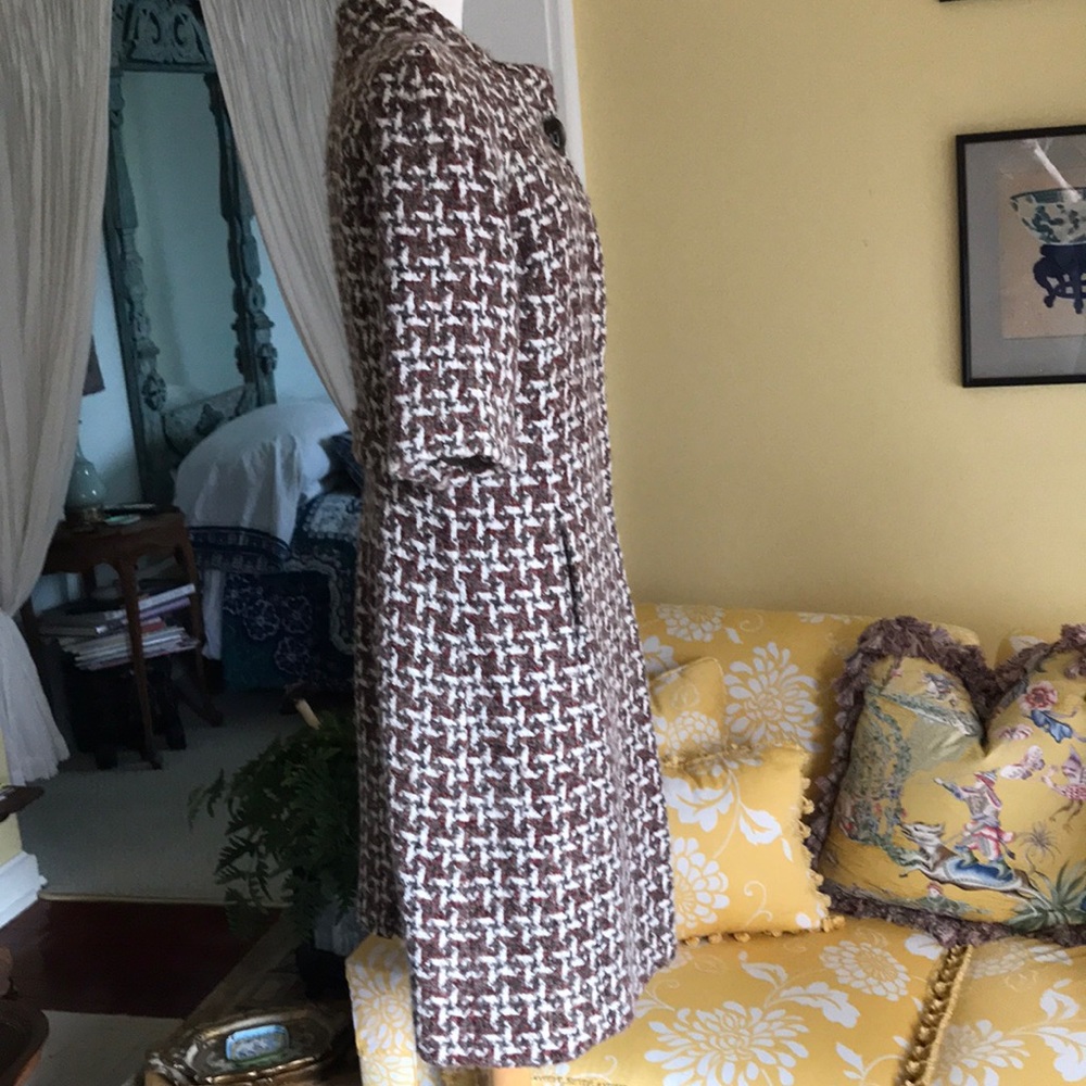 Coat. - Picture 4 of 8
